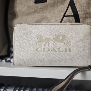 Coach Off-White Leather Wristlet